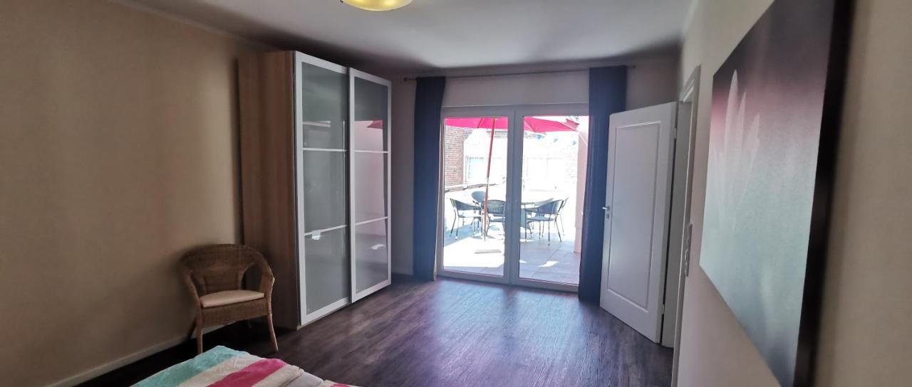 אסנס Ferienwohnung City מראה חיצוני תמונה